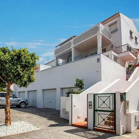 Luxury With Private Swimming Pool Apartment