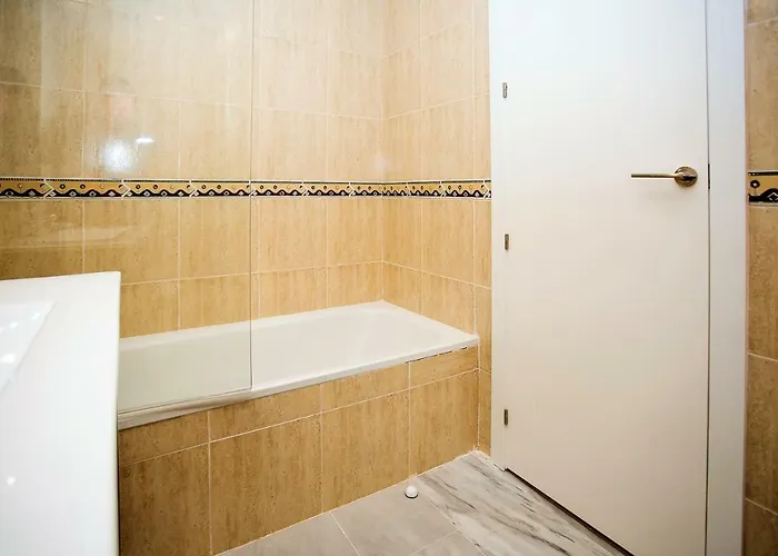 Luxury With Private Swimming Pool * Μαρμπέλλα