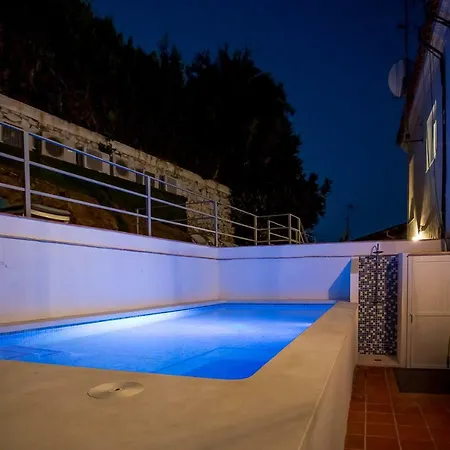 Luxury With Private Swimming Pool Apartment *